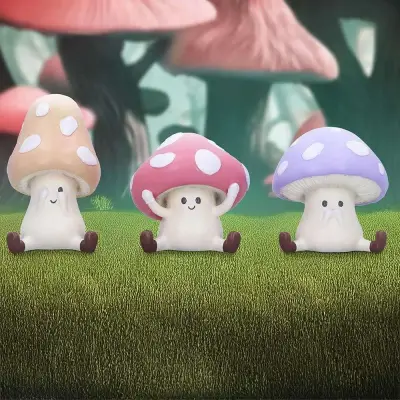 Figurine three wise toadstools
